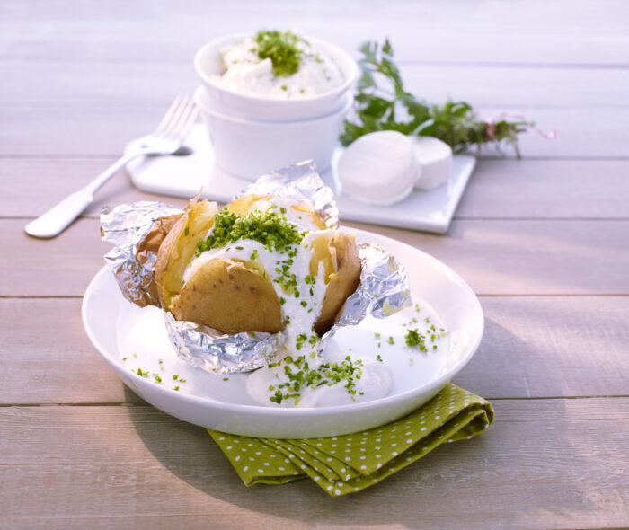 Ofenkartoffeln French Style mit französischem Ziegenfrischkäse-Kräuter-Dip